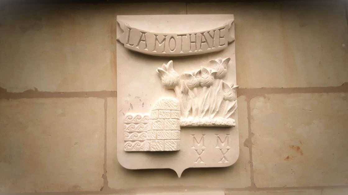 Chateau La Mothaye - appartement Loire vakantiehuis - wapenschild achter