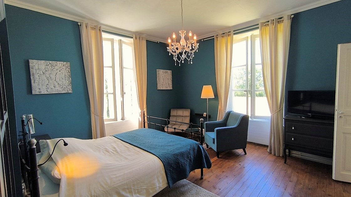 Chateau appartement Montigny - chambre kasteelovernachting